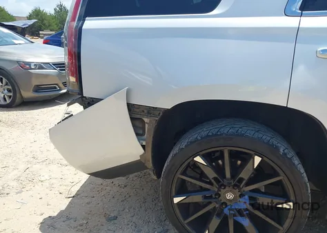 2016 Cadillac Escalade Luxury Collection z USA, uszkodzony, nr VIN 1GYS3BKJ4GR459937